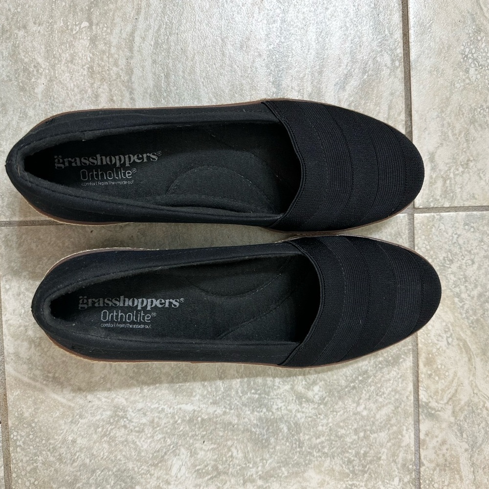 Grasshoppers Black Wedge 9